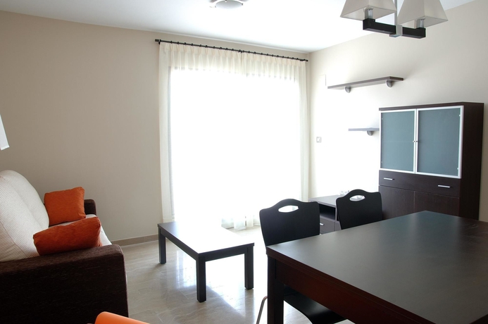 Imagen de los interiores del Apartamentos RealRent Calamora. Foto 7