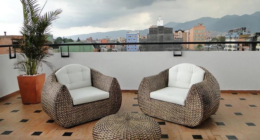 Imagen de los exteriores del Apartamentos Regency La Feria. Foto 9