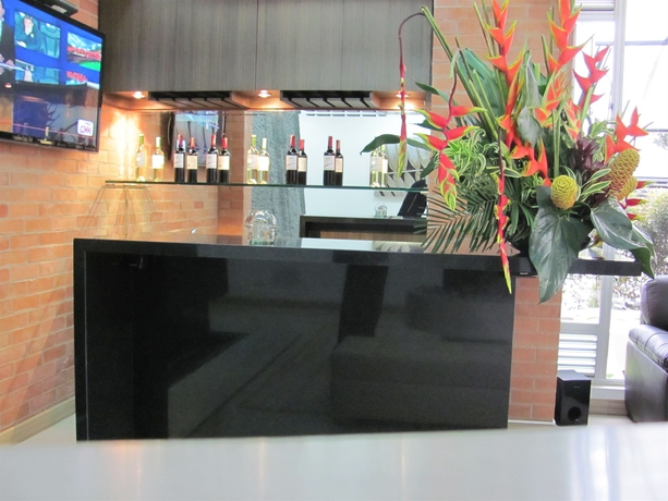 Imagen del bar/restaurante del Apartamentos Regency La Feria. Foto 2