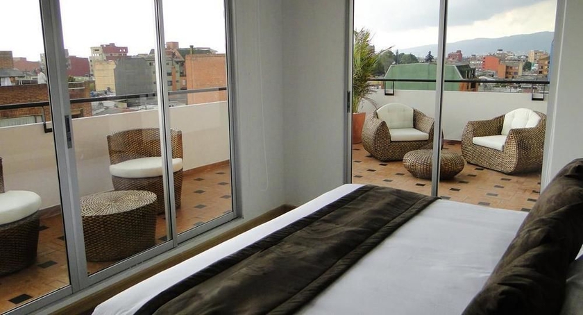 Imagen de los exteriores del Apartamentos Regency La Feria. Foto 12