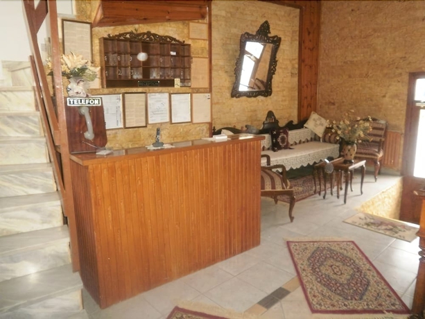 Imagen de los interiores del Apartamentos Regina Hotel. Foto 17