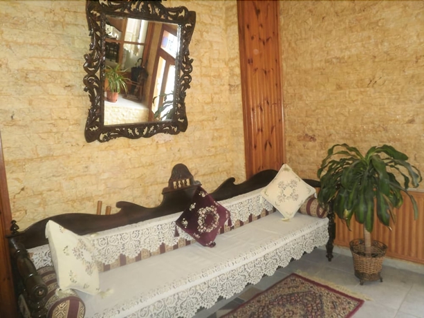 Imagen de los interiores del Apartamentos Regina Hotel. Foto 18