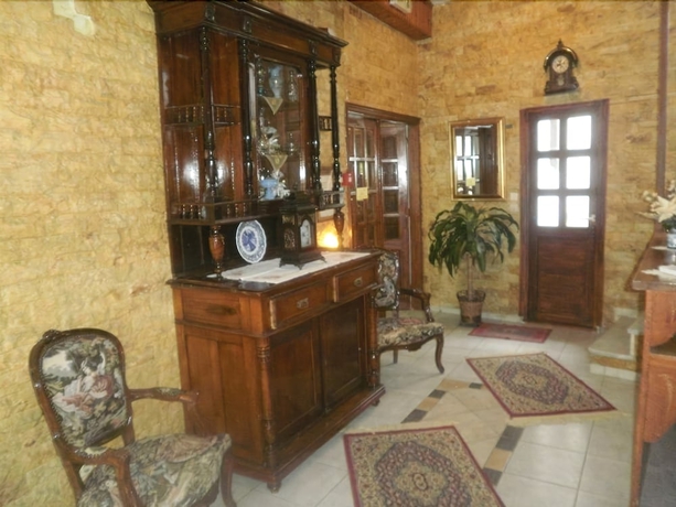 Imagen de los interiores del Apartamentos Regina Hotel. Foto 19