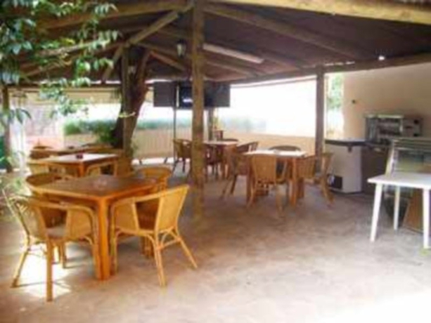 Imagen del bar/restaurante del Apartamentos Regina Park. Foto 2