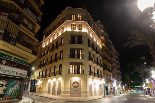 Imagen de los exteriores del Apartamentos Reina Victoria El Mercado. Foto 10