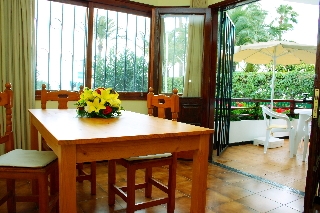 Imagen de la habitación del Apartamentos Reinasol. Foto 4