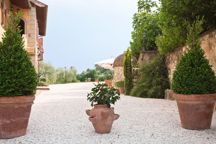 Imagen de los interiores del Apartamentos Relais Villa Belvedere. Foto 19