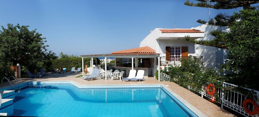 Imagen de la piscina del Apartamentos Remi, Malia. Foto 23