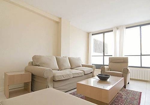 Imagen general del Apartamentos Rent4Days Sants. Foto 4