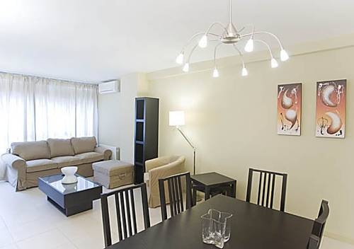 Imagen general del Apartamentos Rent4Days Sants. Foto 12