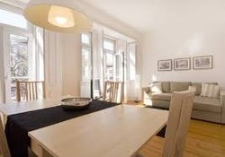 Imagen del bar/restaurante del Apartamentos Rent4days Dom Carlos. Foto 2