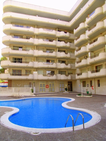 Imagen de la piscina del Apartamentos Rentalmar Arquus Park. Foto 19
