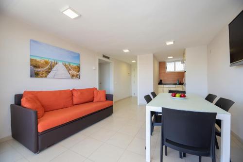 Imagen de la habitación del Apartamentos Rentalmar Navarra family suites. Foto 19