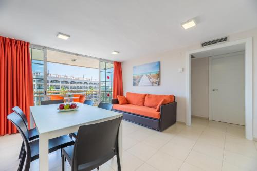 Imagen general del Apartamentos Rentalmar Navarra family suites. Foto 3