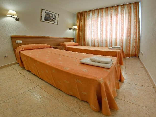 Imagen general del Apartamentos Rentalmar Pineda Suites. Foto 2