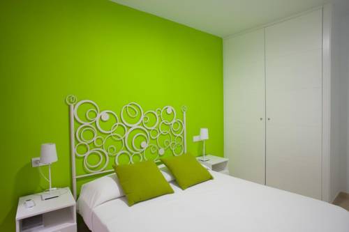 Imagen de la habitación del Apartamentos Reservaloen Plaza del Salvador. Foto 7
