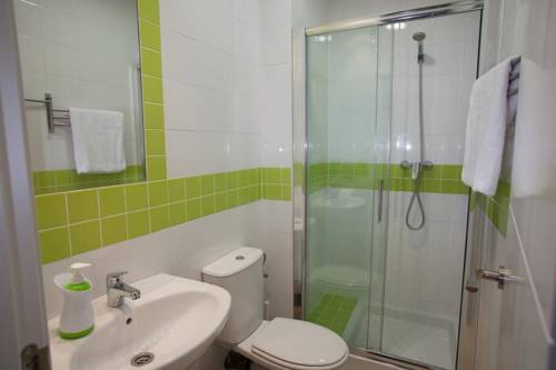 Imagen de la habitación del Apartamentos Reservaloen Plaza del Salvador. Foto 8