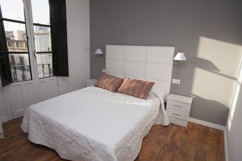 Imagen general del Apartamentos Reservaloen Terrazas de la Catedral. Foto 6