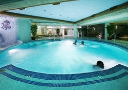 Imagen de la piscina del Apartamentos Residence Esdemar. Foto 5