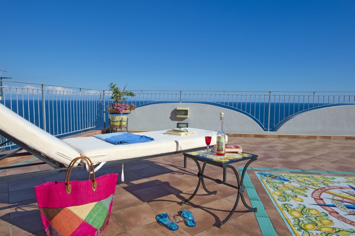 Imagen general del Apartamentos Residence Il Giardino dei Limoni. Foto 2