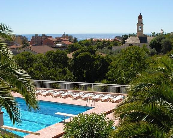 Imagen de la piscina del Apartamentos Residence La Meridiana, San Bartolomeo al Mare. Foto 10