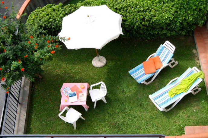 Imagen de los exteriores del Apartamentos Residence La Meridiana, San Bartolomeo al Mare. Foto 8
