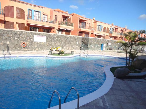 Imagen de la piscina del Apartamentos Residencial Atlantico I. Foto 12