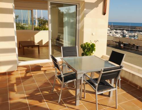 Imagen de la habitación del Apartamentos Residencial Marina De Port. Foto 13