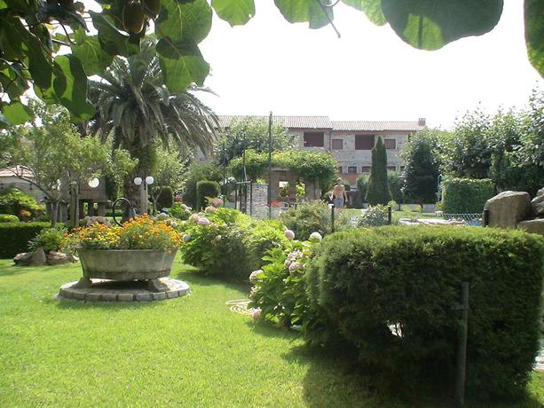 Imagen de los exteriores del Apartamentos Revo Salinas 3000. Foto 7