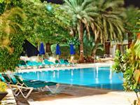Imagen de la piscina del Apartamentos Rimonim Marina Club Eilat Apartments. Foto 6