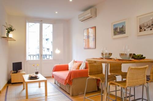 Imagen general del Apartamentos Ripoll, Plaza Catalunya. Foto 5