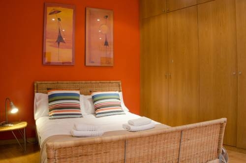 Imagen general del Apartamentos Ripoll, Plaza Catalunya. Foto 2