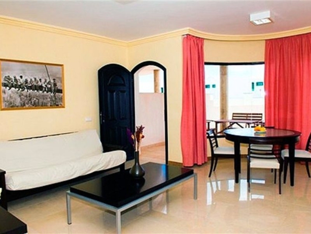 Imagen general del Apartamentos Riviera Park. Foto 3