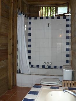 Imagen de los interiores del Apartamentos Roatan Bed and Breakfast. Foto 12