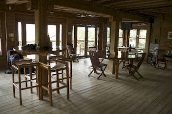 Imagen del bar/restaurante del Apartamentos Roatan Bed and Breakfast. Foto 3