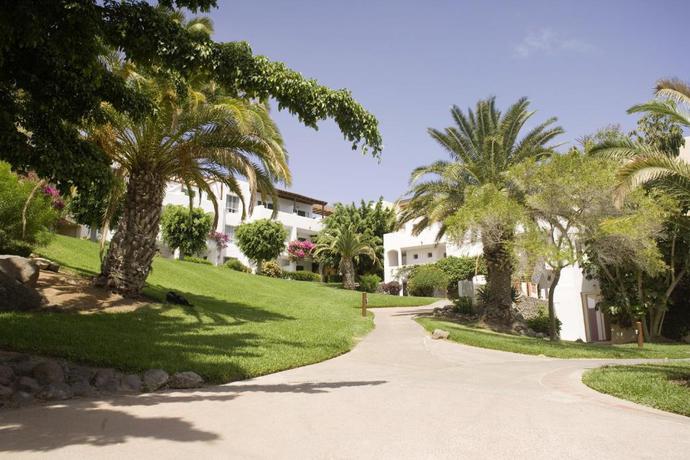 Imagen general del Apartamentos Robinson Esquinzo Playa - All Inclusive. Foto 11