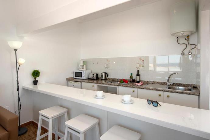 Imagen general del Apartamentos Rocas Blancas. Foto 10