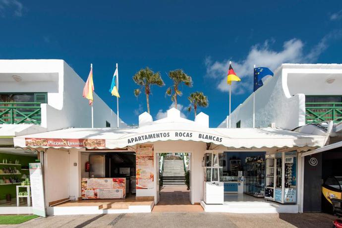Imagen general del Apartamentos Rocas Blancas. Foto 16