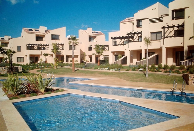 Imagen de la piscina del Apartamentos Roda Golf y Beach Resort. Foto 6