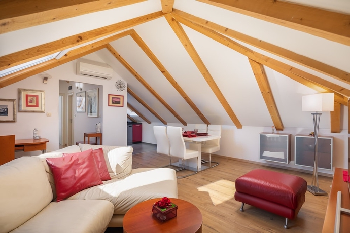 Imagen de la habitación del Apartamentos Romantic apartment in the attic. Foto 13