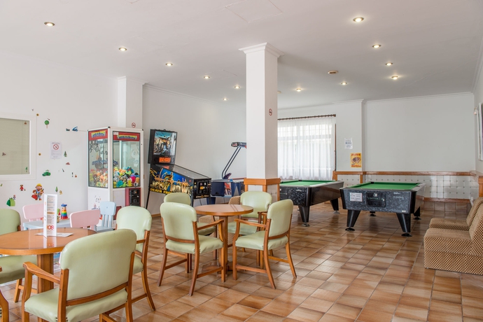 Imagen de los interiores del Apartamentos Ros. Foto 13