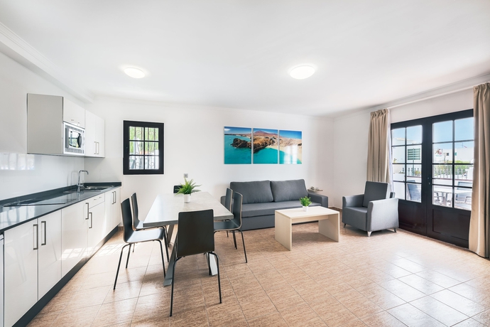 Imagen de la habitación del Apartamentos Rosamar Resort Lanzarote. Foto 11