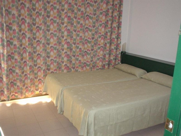 Imagen general del Apartamentos Rosanna, Lloret de Mar. Foto 8