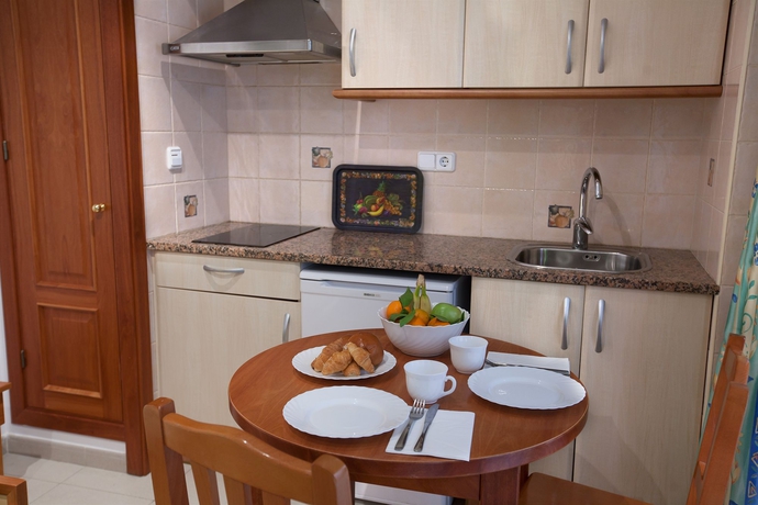 Imagen de la habitación del Apartamentos Royal, Lloret de Mar. Foto 5