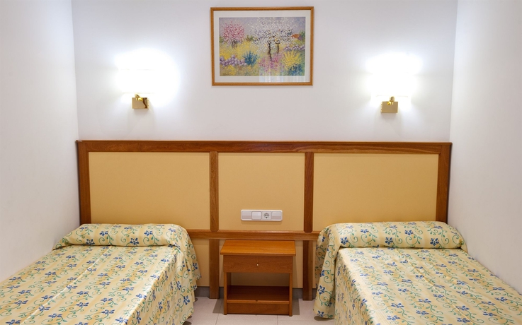 Imagen de la habitación del Apartamentos Royal, Lloret de Mar. Foto 8