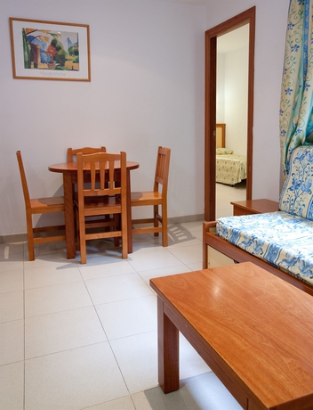 Imagen de la habitación del Apartamentos Royal, Lloret de Mar. Foto 9