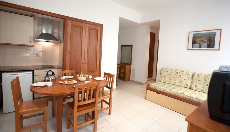 Imagen de los interiores del Apartamentos Royal, Lloret de Mar. Foto 16