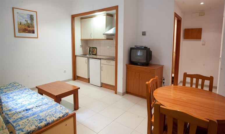 Imagen de la habitación del Apartamentos Royal, Lloret de Mar. Foto 13