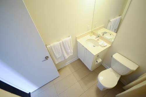 Imagen de la habitación del Apartamentos Royal Stays Furnished Apartments - Square One. Foto 7