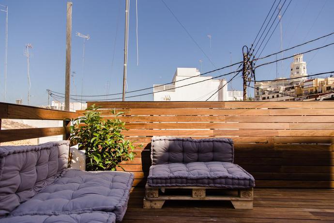 Imagen de los exteriores del Apartamentos Rumbau Music. Foto 15